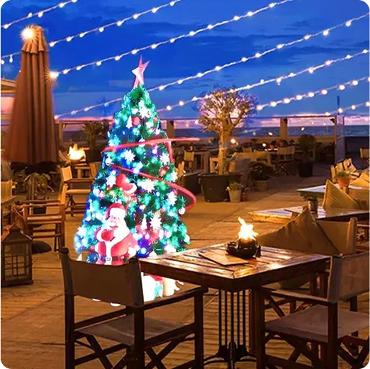 Árbol de Navidad proyectado en holograma decorando terraza comercial